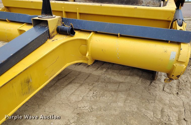 image for item EH0247 2018 John Deere 2010DE scraper