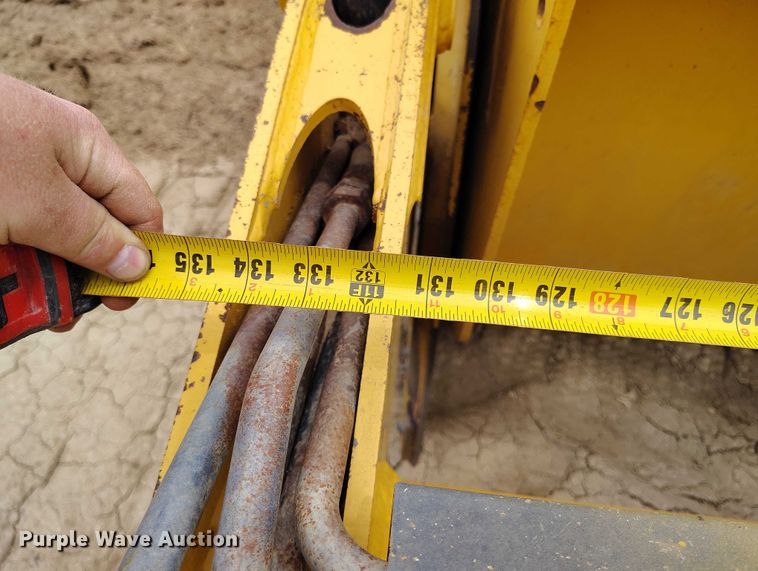 image for item EH0247 2018 John Deere 2010DE scraper