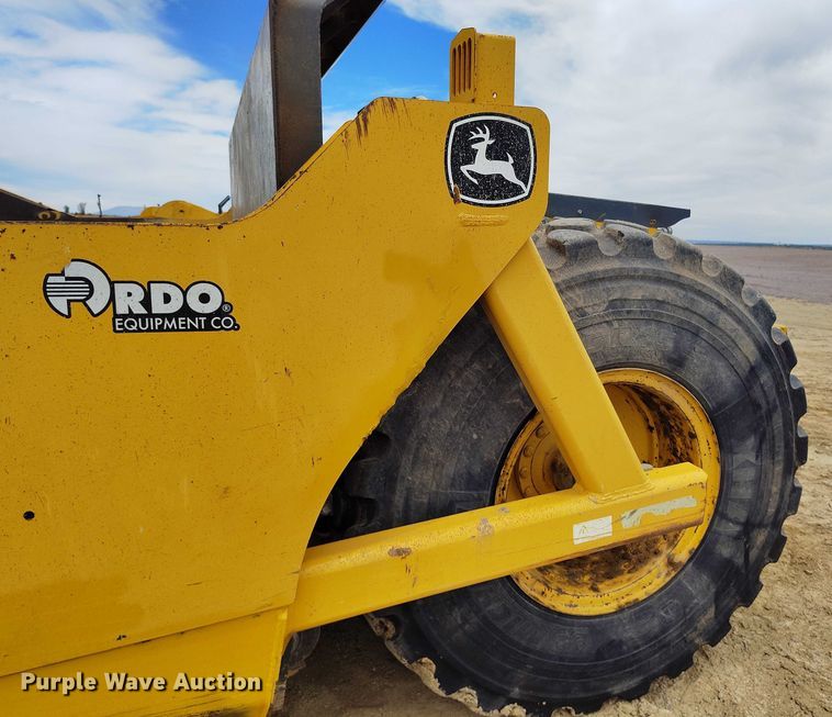 image for item EH0247 2018 John Deere 2010DE scraper