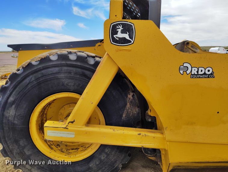 image for item EH0247 2018 John Deere 2010DE scraper