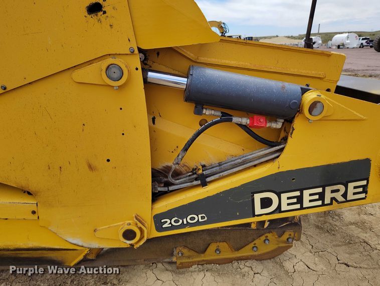 image for item EH0247 2018 John Deere 2010DE scraper