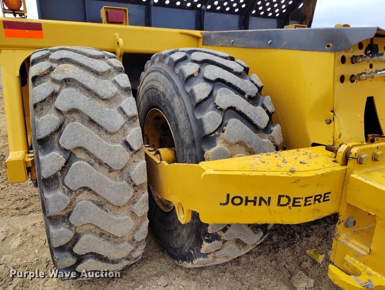 image for item EH0247 2018 John Deere 2010DE scraper