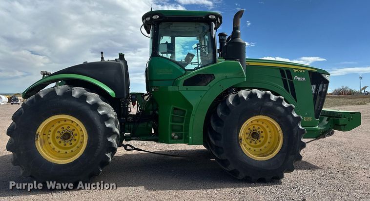 image for item EH0249 2018 John Deere 9470R Scraper Special 4WD tractor