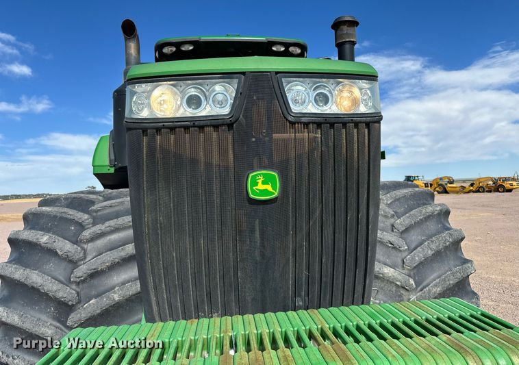 image for item EH0249 2018 John Deere 9470R Scraper Special 4WD tractor