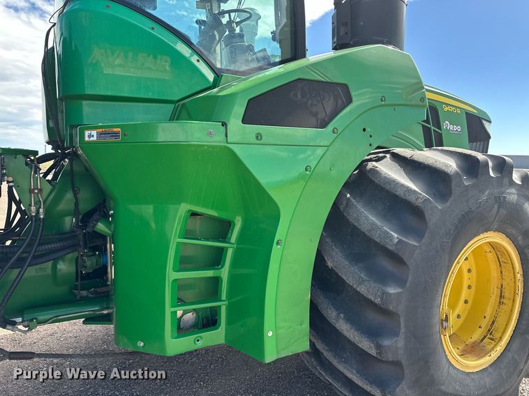image for item EH0249 2018 John Deere 9470R Scraper Special 4WD tractor
