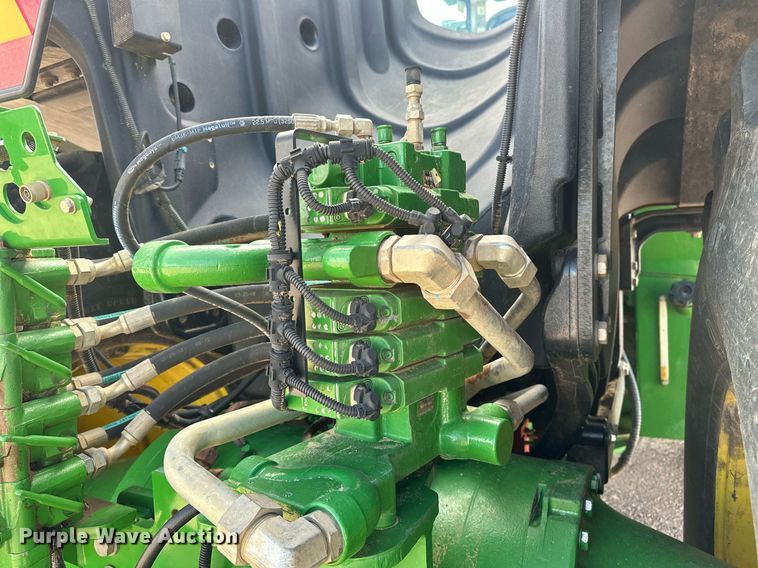 image for item EH0249 2018 John Deere 9470R Scraper Special 4WD tractor