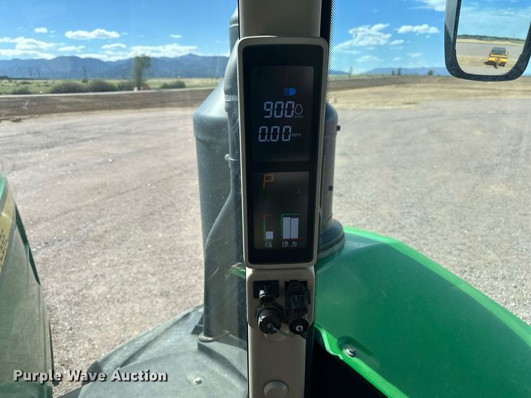 image for item EH0249 2018 John Deere 9470R Scraper Special 4WD tractor