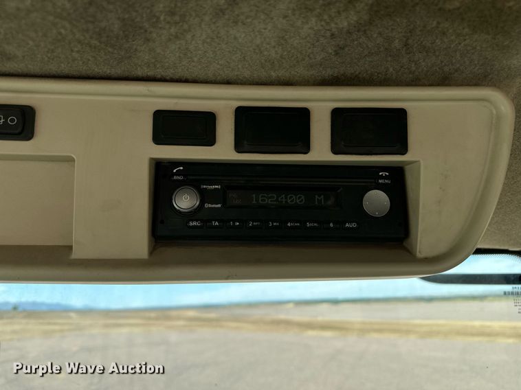 image for item EH0249 2018 John Deere 9470R Scraper Special 4WD tractor