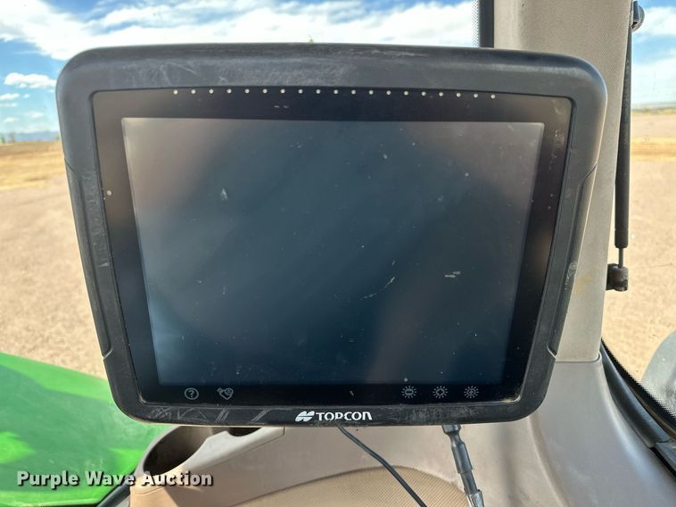 image for item EH0249 2018 John Deere 9470R Scraper Special 4WD tractor