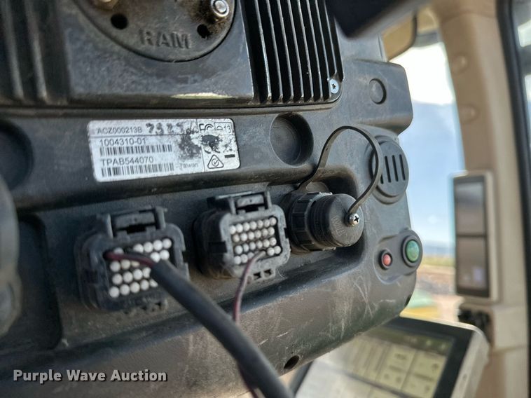 image for item EH0249 2018 John Deere 9470R Scraper Special 4WD tractor