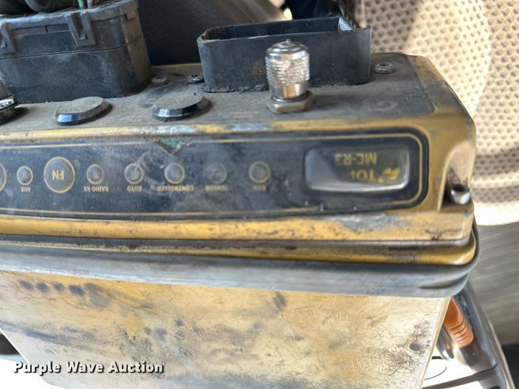 image for item EH0249 2018 John Deere 9470R Scraper Special 4WD tractor