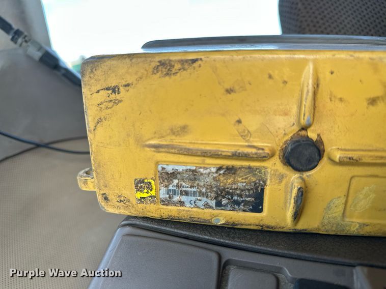 image for item EH0249 2018 John Deere 9470R Scraper Special 4WD tractor