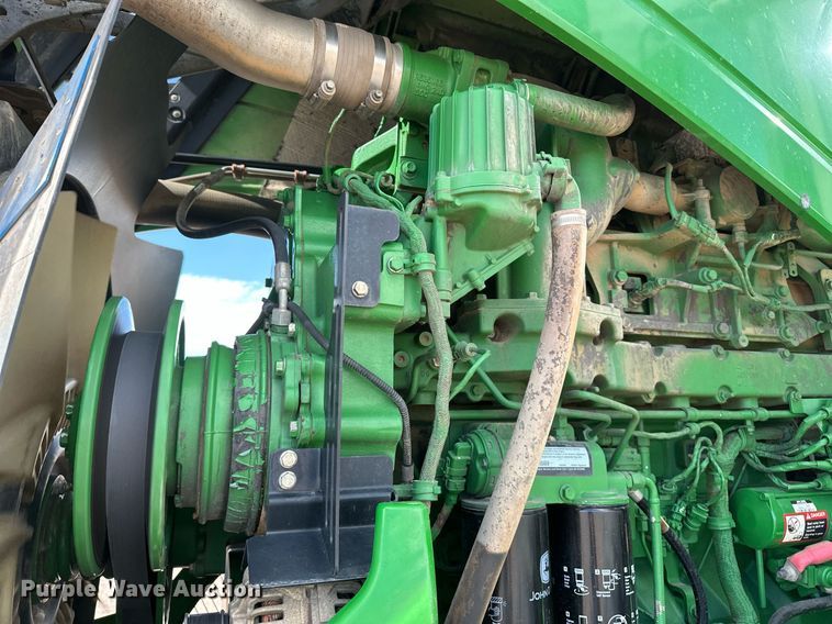 image for item EH0249 2018 John Deere 9470R Scraper Special 4WD tractor