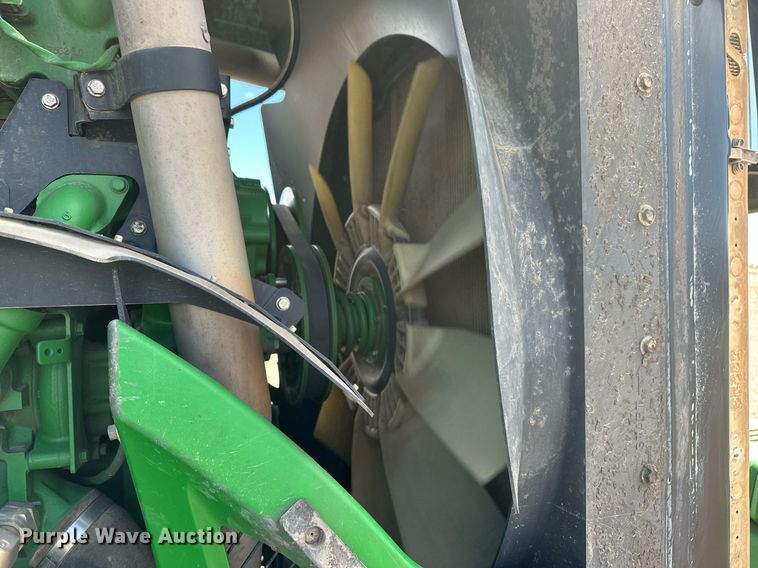 image for item EH0249 2018 John Deere 9470R Scraper Special 4WD tractor