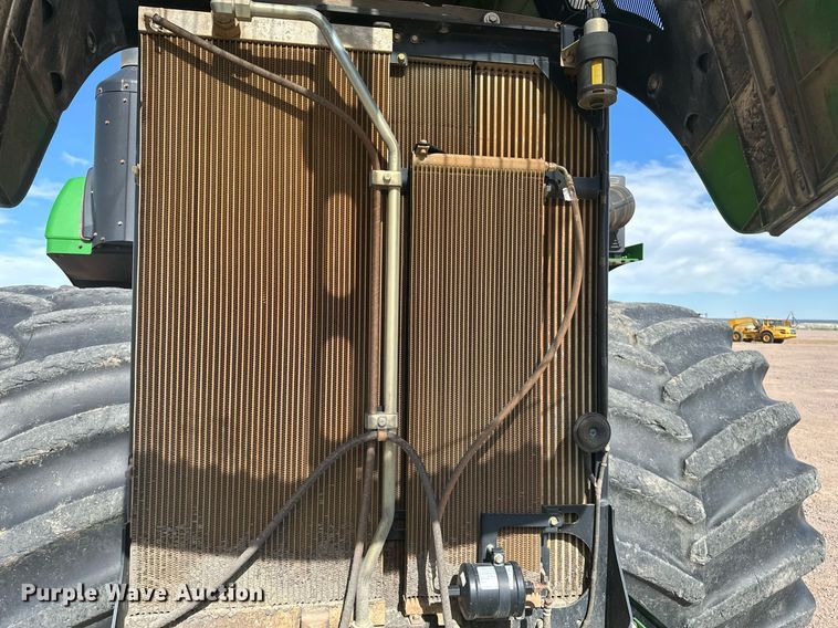 image for item EH0249 2018 John Deere 9470R Scraper Special 4WD tractor