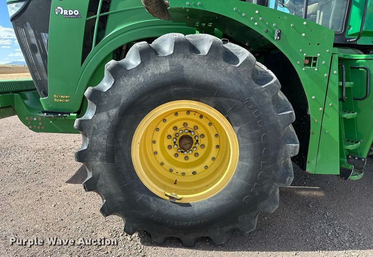 image for item EH0249 2018 John Deere 9470R Scraper Special 4WD tractor