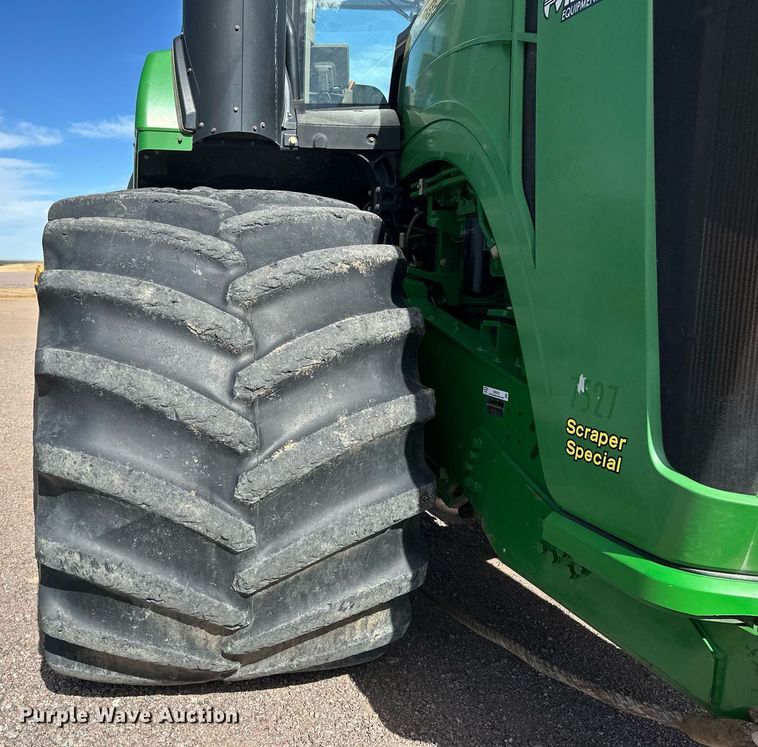 image for item EH0249 2018 John Deere 9470R Scraper Special 4WD tractor