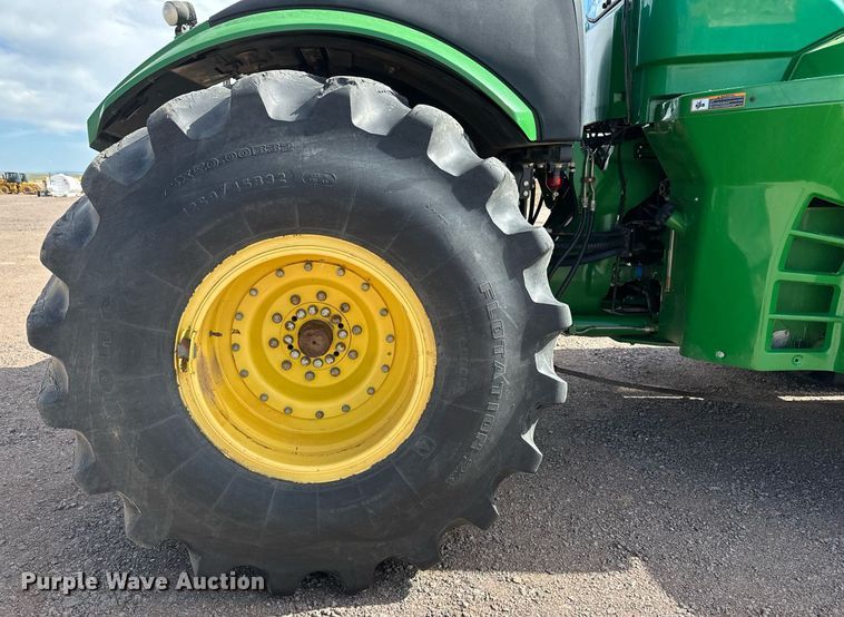 image for item EH0249 2018 John Deere 9470R Scraper Special 4WD tractor