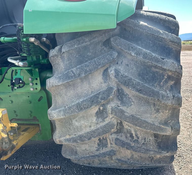 image for item EH0249 2018 John Deere 9470R Scraper Special 4WD tractor