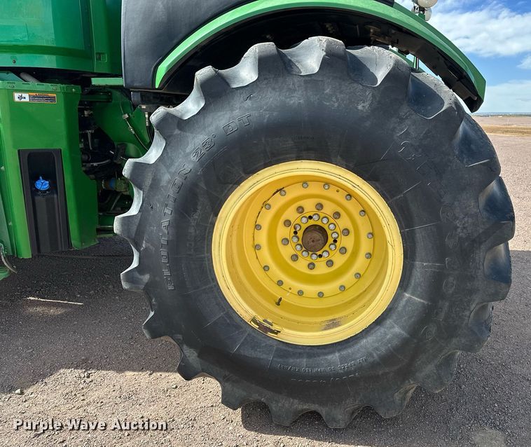 image for item EH0249 2018 John Deere 9470R Scraper Special 4WD tractor