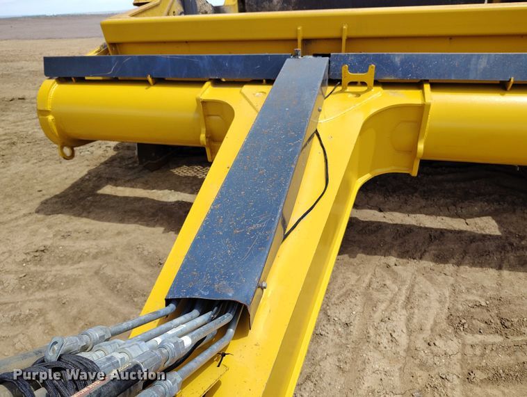 image for item EH0250 2018 John Deere 2010E scraper