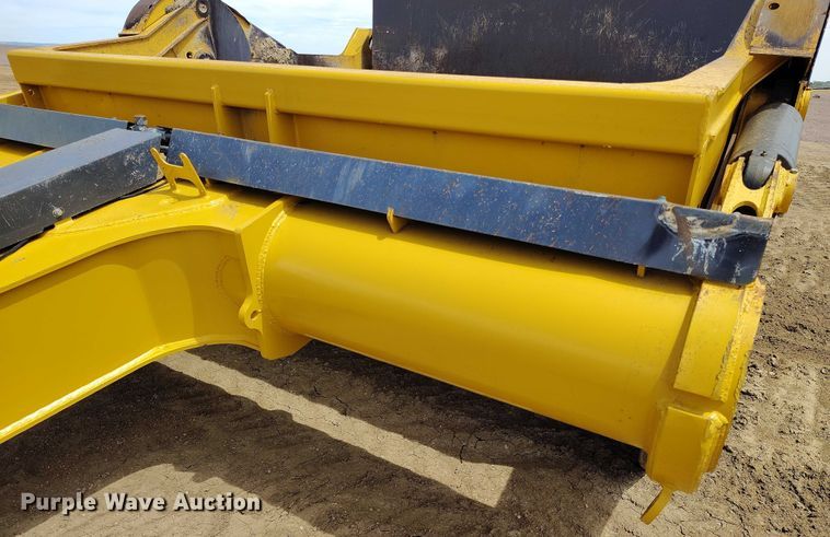 image for item EH0250 2018 John Deere 2010E scraper