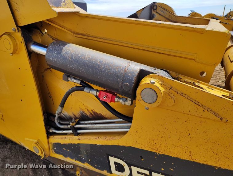 image for item EH0250 2018 John Deere 2010E scraper