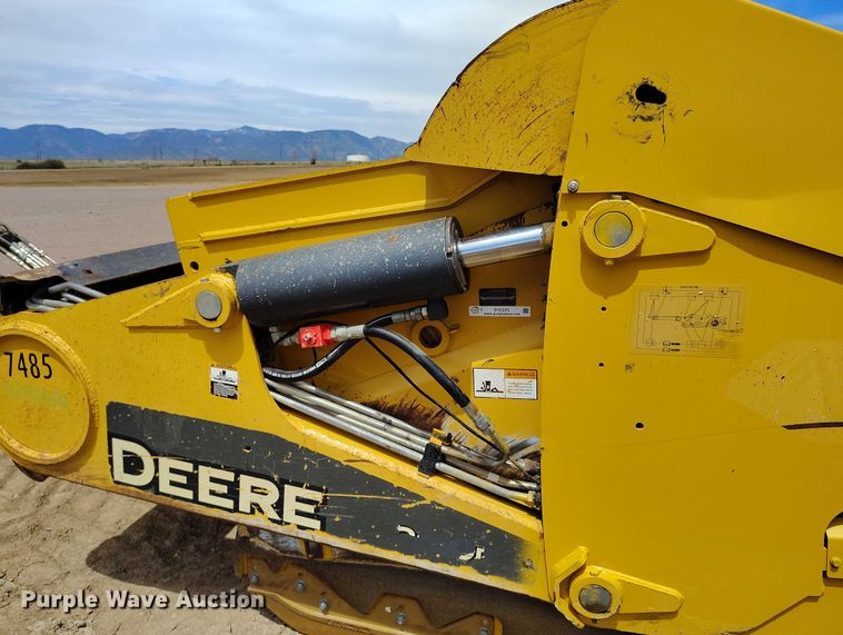 image for item EH0250 2018 John Deere 2010E scraper