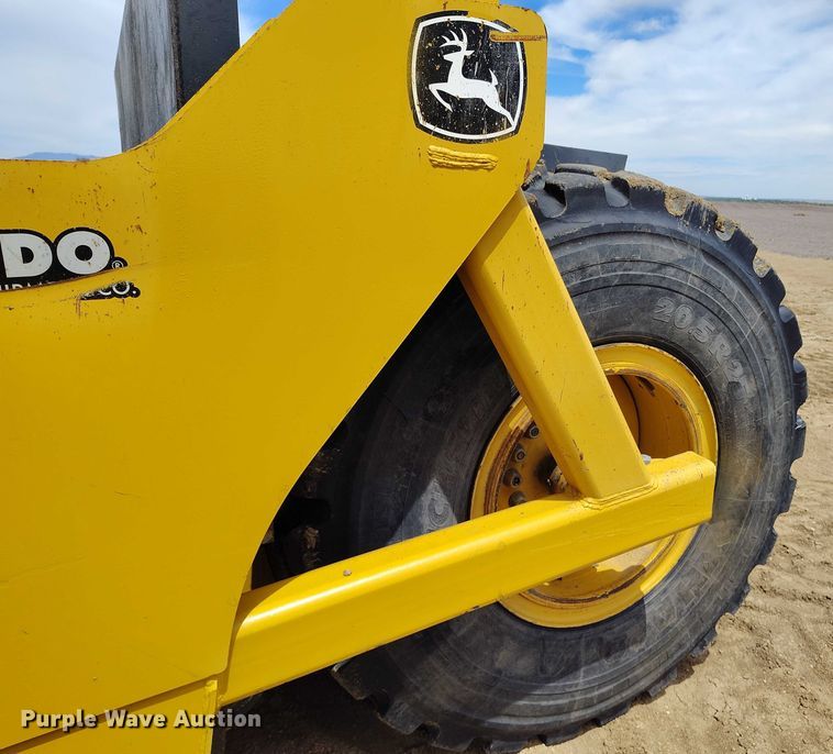 image for item EH0250 2018 John Deere 2010E scraper