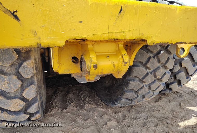 image for item EH0250 2018 John Deere 2010E scraper