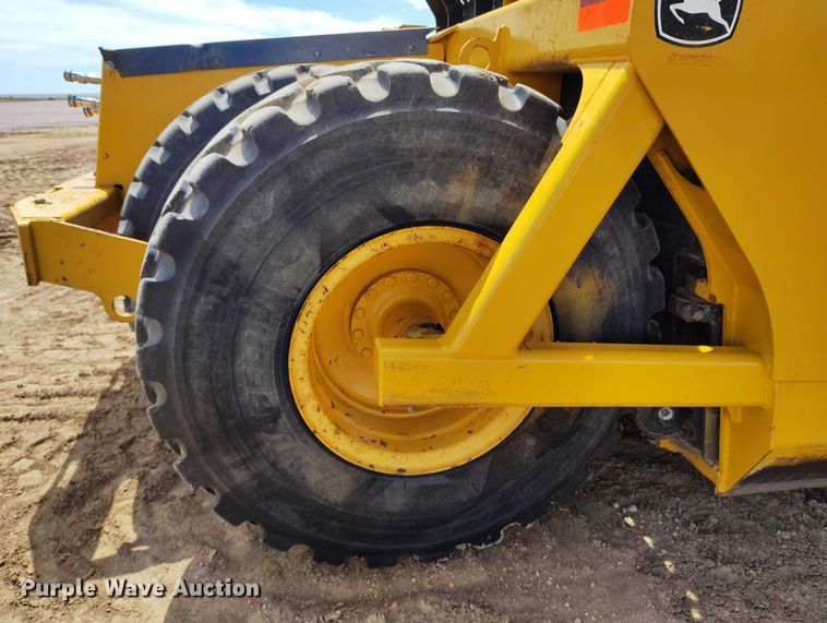 image for item EH0250 2018 John Deere 2010E scraper