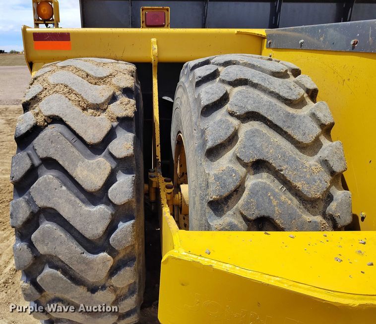 image for item EH0250 2018 John Deere 2010E scraper