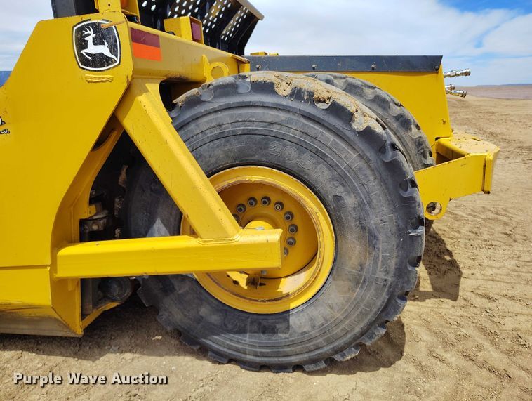 image for item EH0250 2018 John Deere 2010E scraper