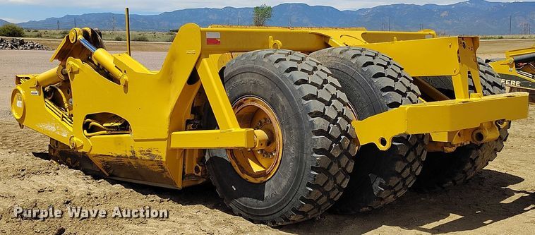 image for item EH0251 2008 John Deere 1810E scraper