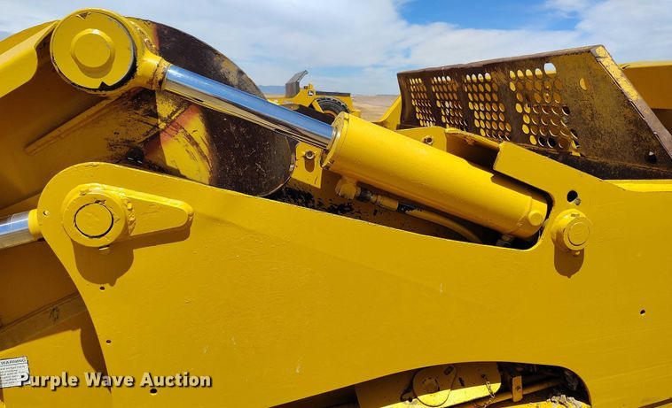 image for item EH0251 2008 John Deere 1810E scraper