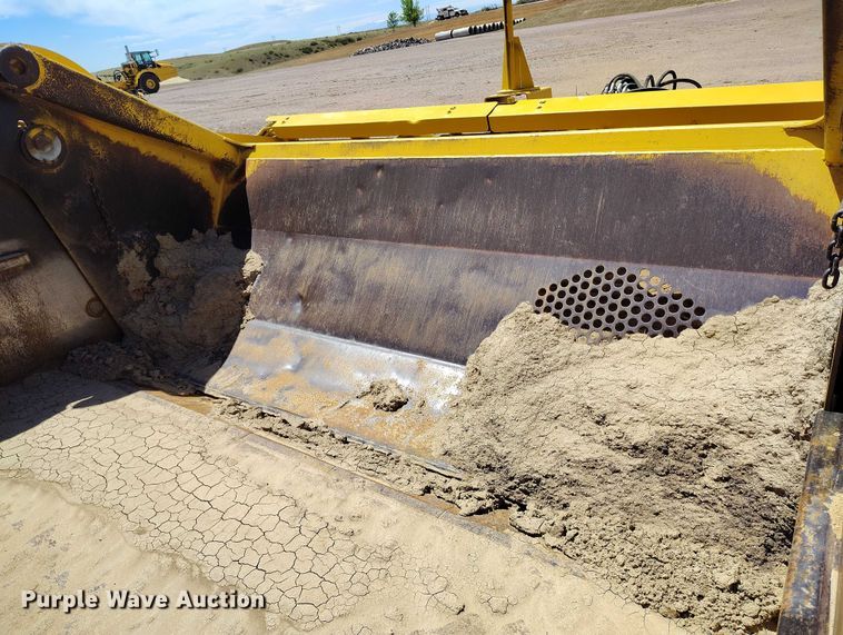 image for item EH0251 2008 John Deere 1810E scraper