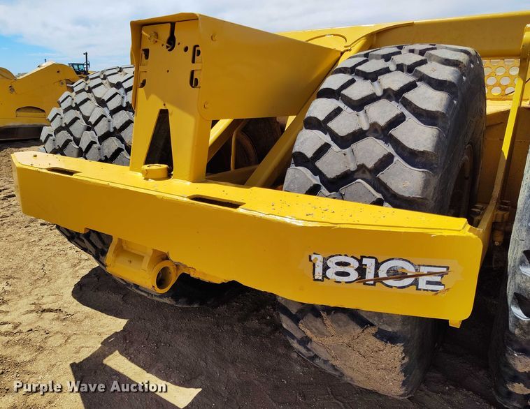 image for item EH0251 2008 John Deere 1810E scraper