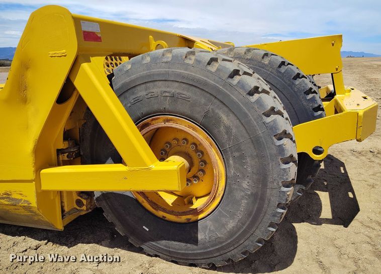 image for item EH0251 2008 John Deere 1810E scraper