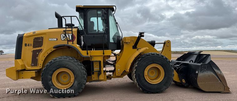 image for item EH0252 2023 Caterpillar 950M wheel loader