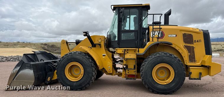 image for item EH0252 2023 Caterpillar 950M wheel loader