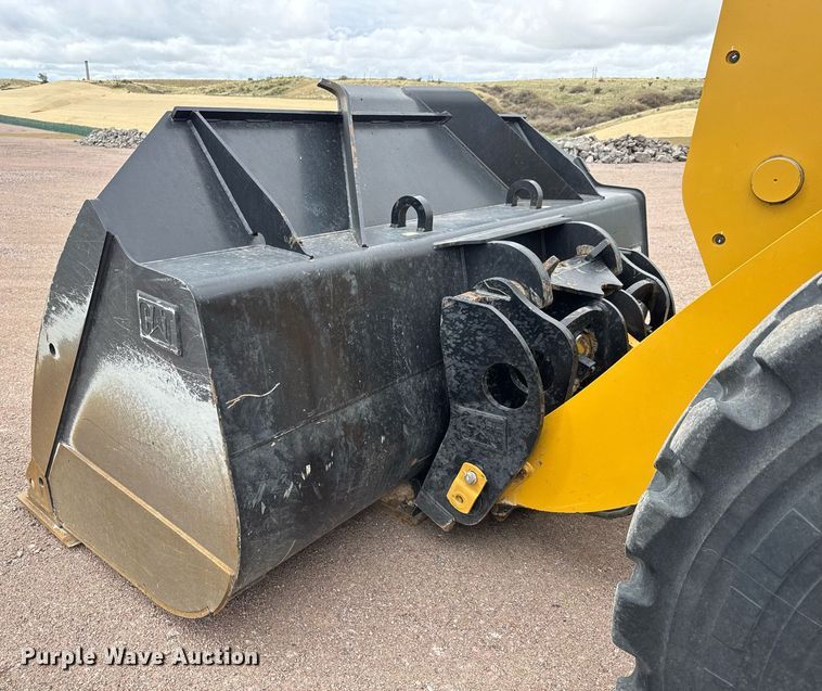 image for item EH0252 2023 Caterpillar 950M wheel loader