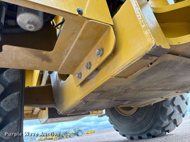 image for item EH0252 2023 Caterpillar 950M wheel loader