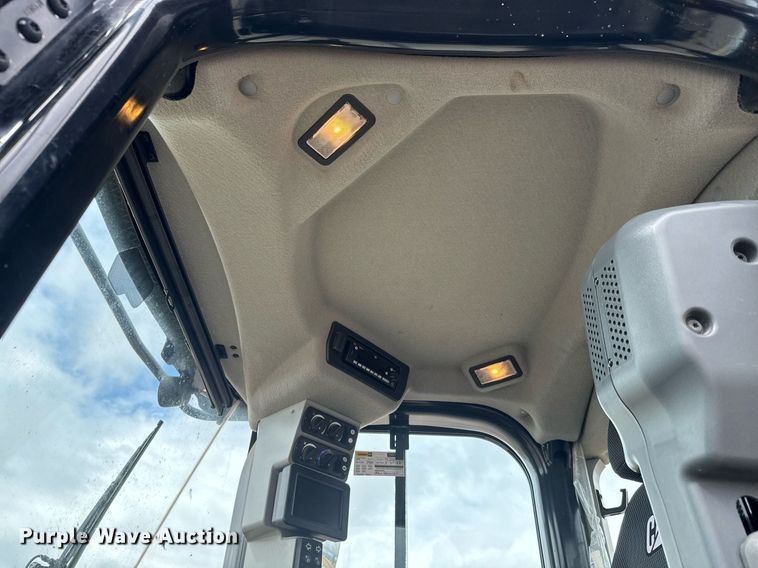 image for item EH0252 2023 Caterpillar 950M wheel loader