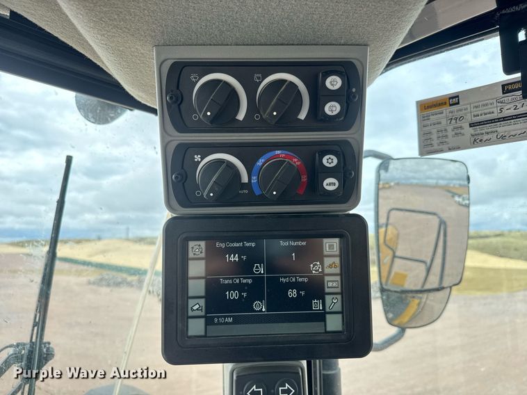 image for item EH0252 2023 Caterpillar 950M wheel loader