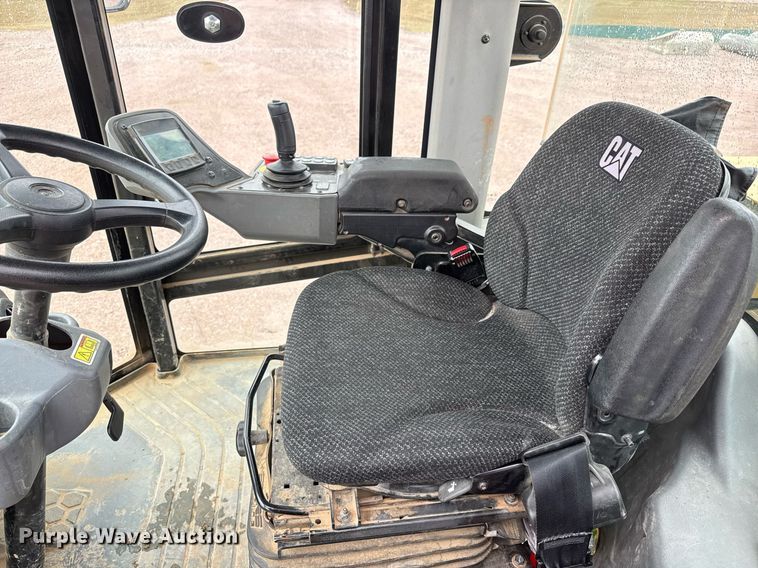 image for item EH0253 2019 Caterpillar CS56B single drum vibratory roller