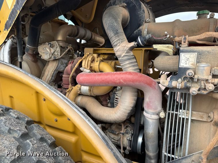 image for item EH0253 2019 Caterpillar CS56B single drum vibratory roller