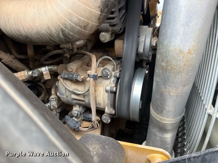 image for item EH0253 2019 Caterpillar CS56B single drum vibratory roller