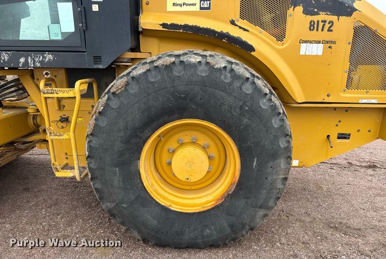 image for item EH0253 2019 Caterpillar CS56B single drum vibratory roller