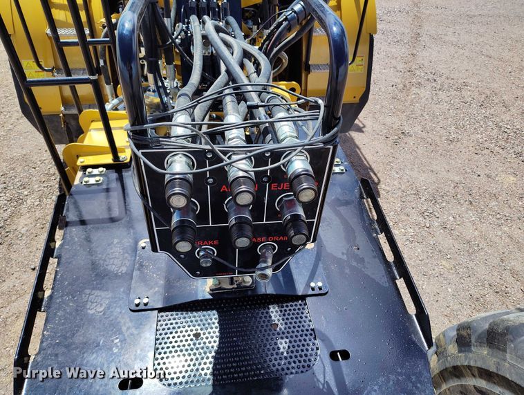 image for item EH0255 2023 Caterpillar 745 articulated scraper truck