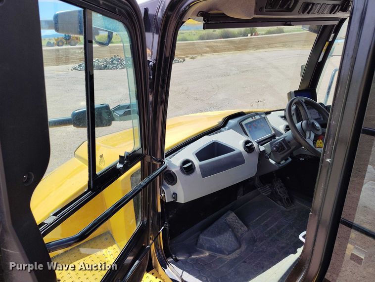 image for item EH0255 2023 Caterpillar 745 articulated scraper truck